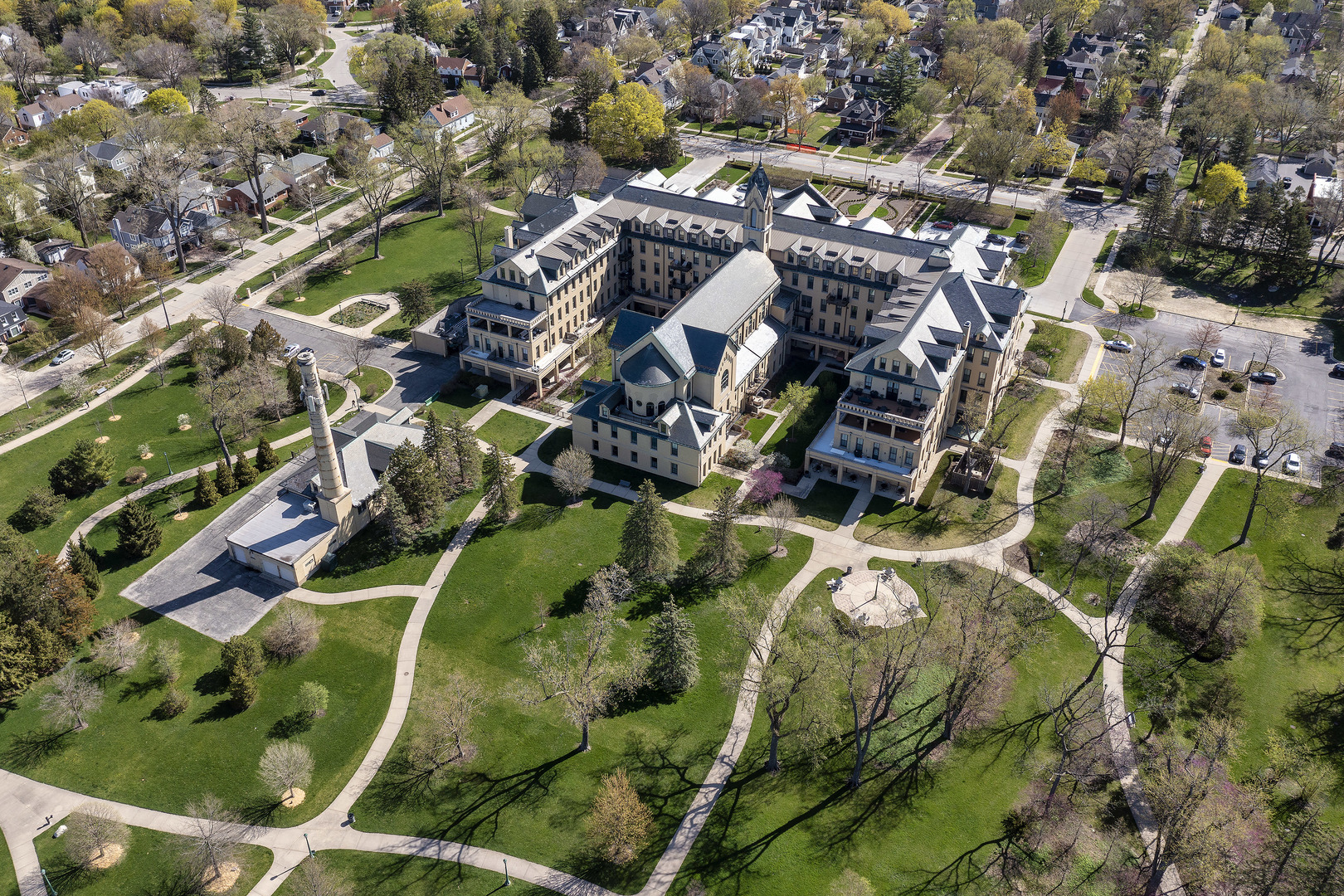 1041 N RIDGE Road Unit: 304