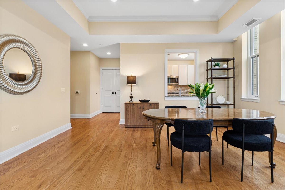 1041 N RIDGE Road Unit: 304