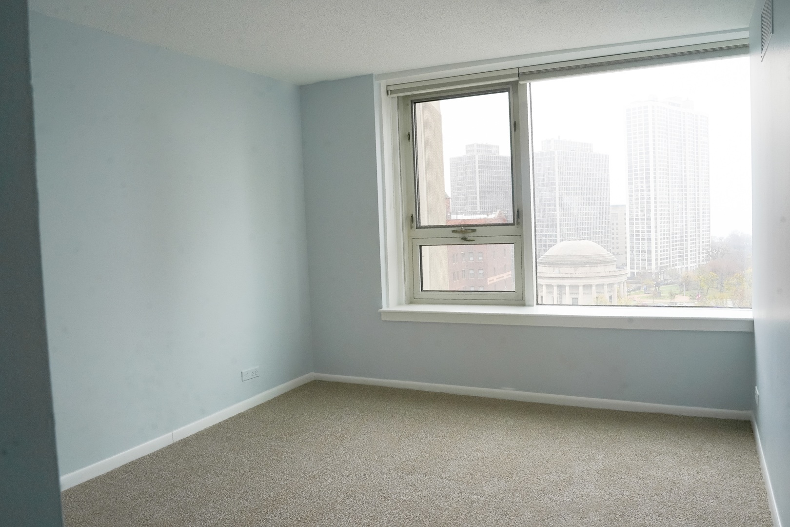 2728 N Hampden Court Unit: 1601