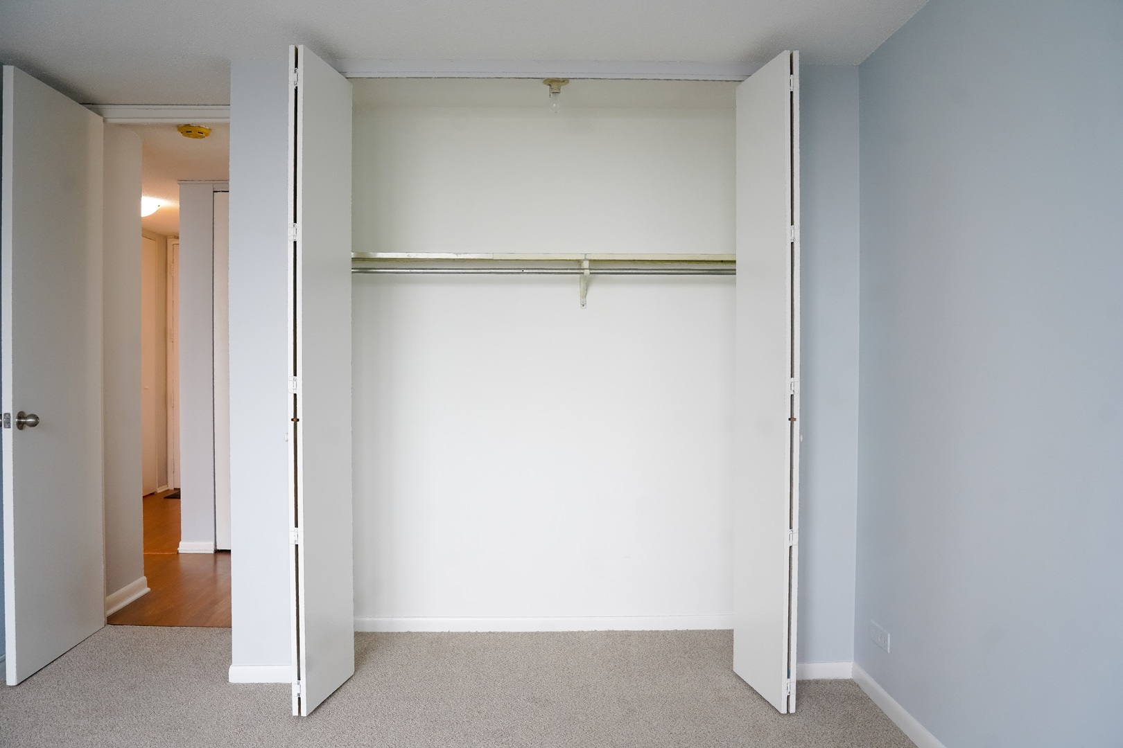 2728 N Hampden Court Unit: 1601