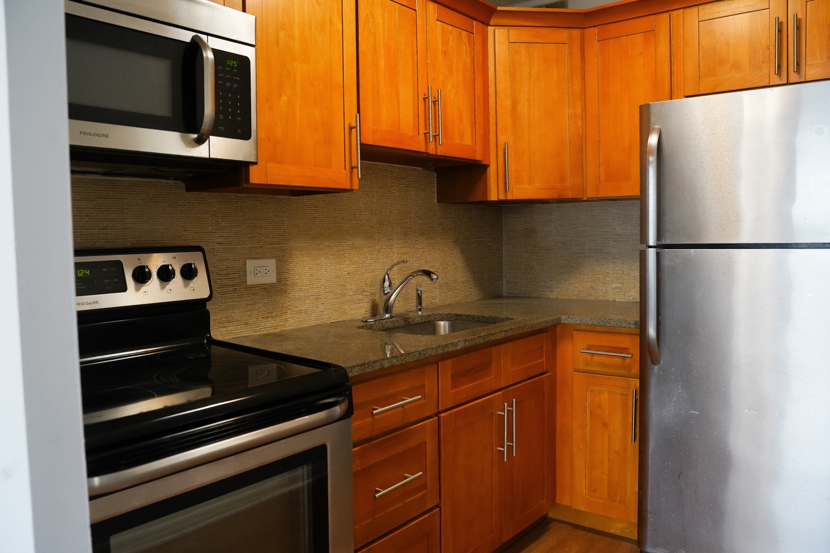 2728 N Hampden Court Unit: 1601