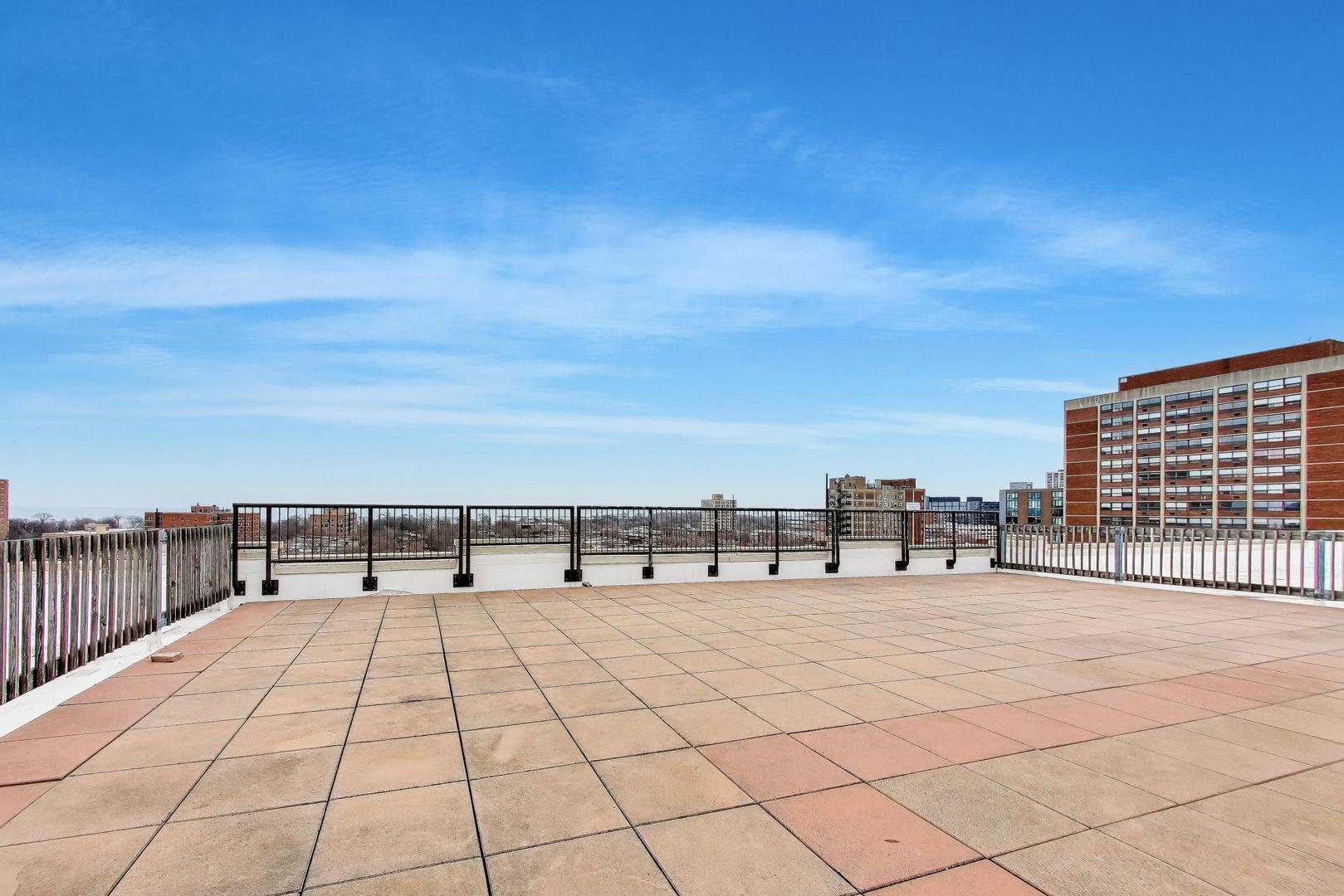 4848 N SHERIDAN Road Unit: 203