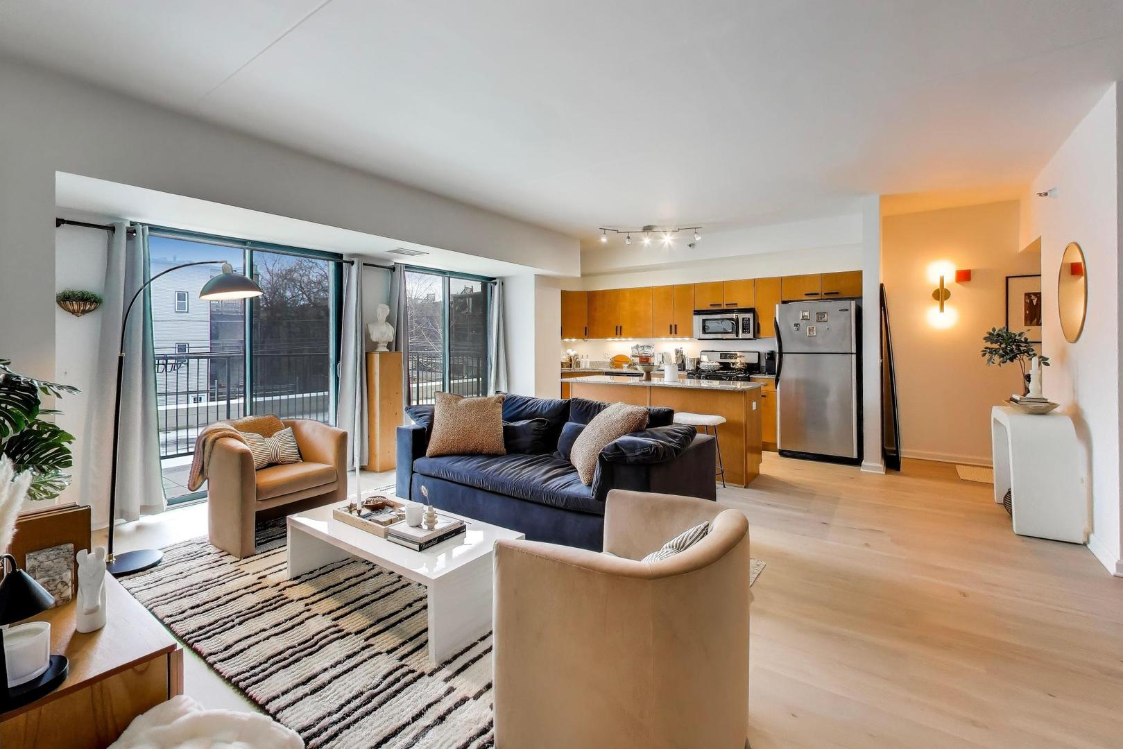 4848 N SHERIDAN Road Unit: 203