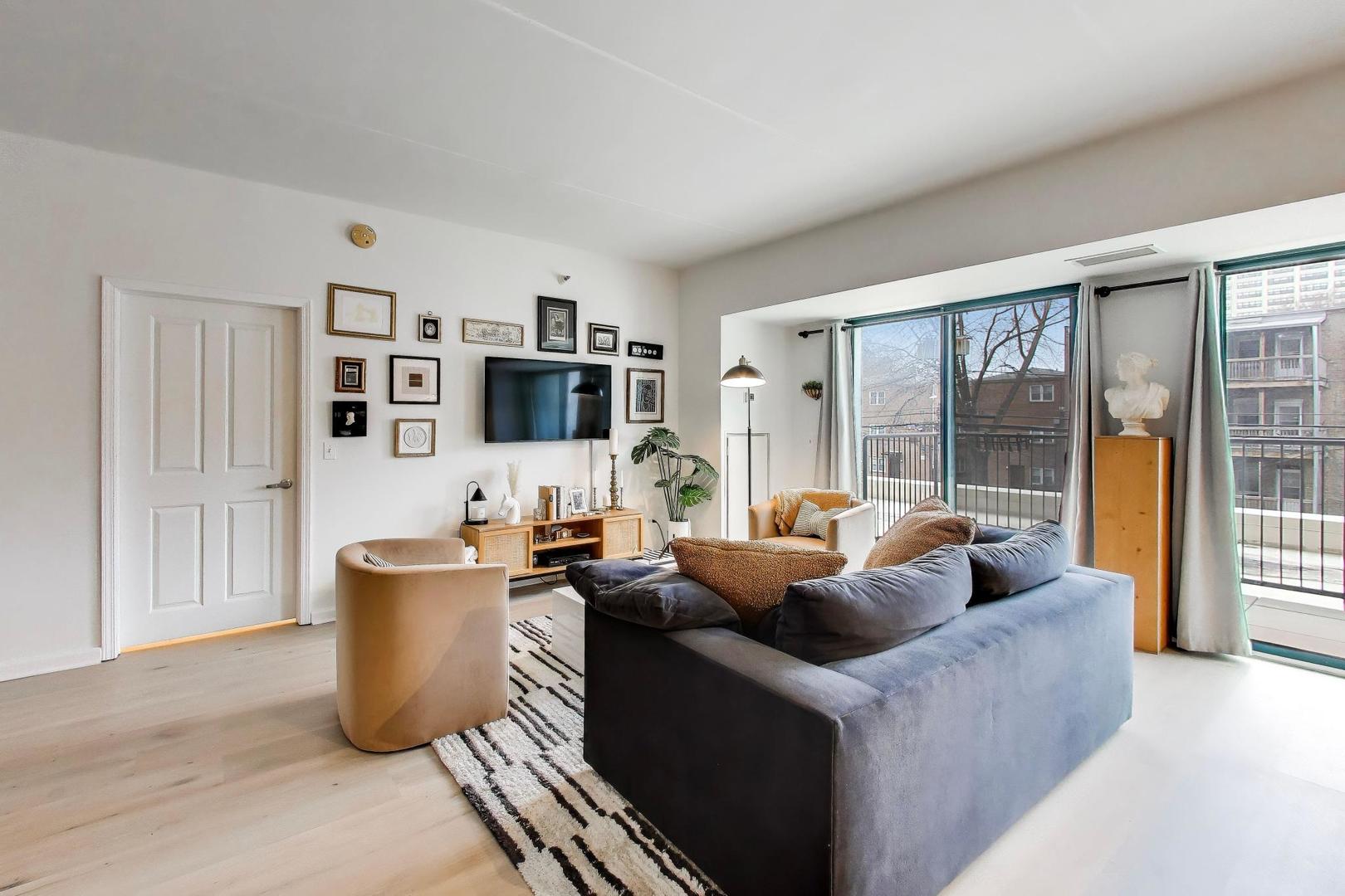 4848 N SHERIDAN Road Unit: 203