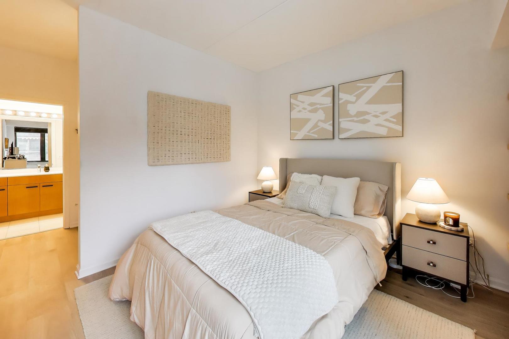 4848 N SHERIDAN Road Unit: 203