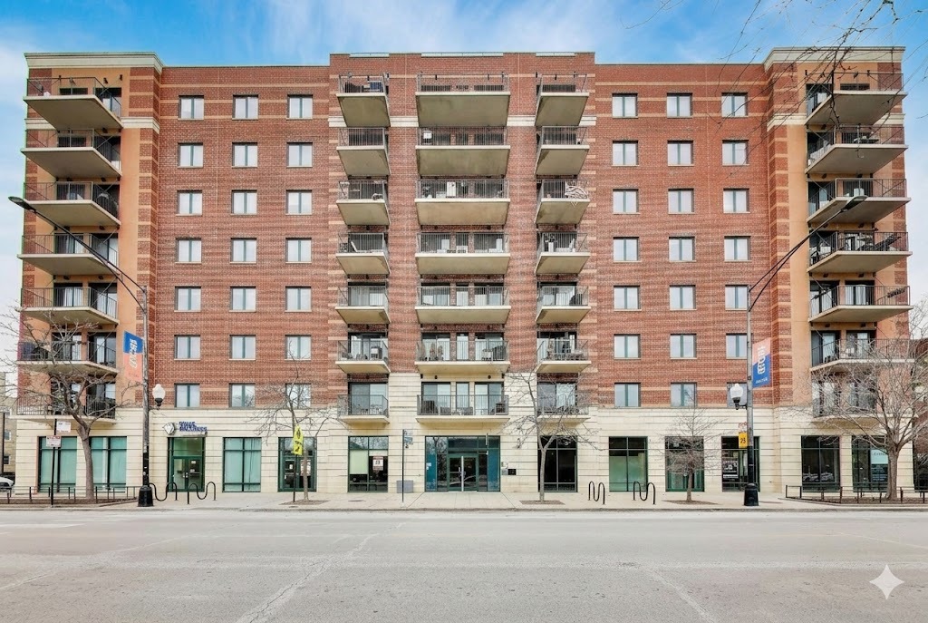 4848 N SHERIDAN Road Unit: 203