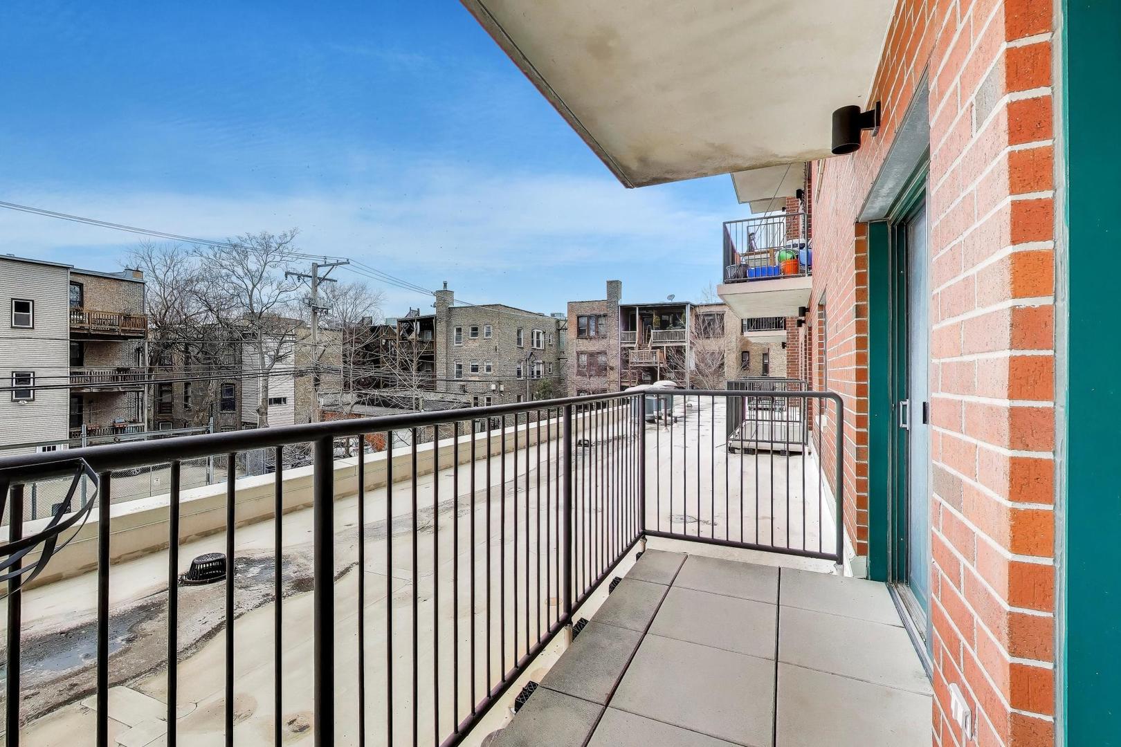 4848 N SHERIDAN Road Unit: 203