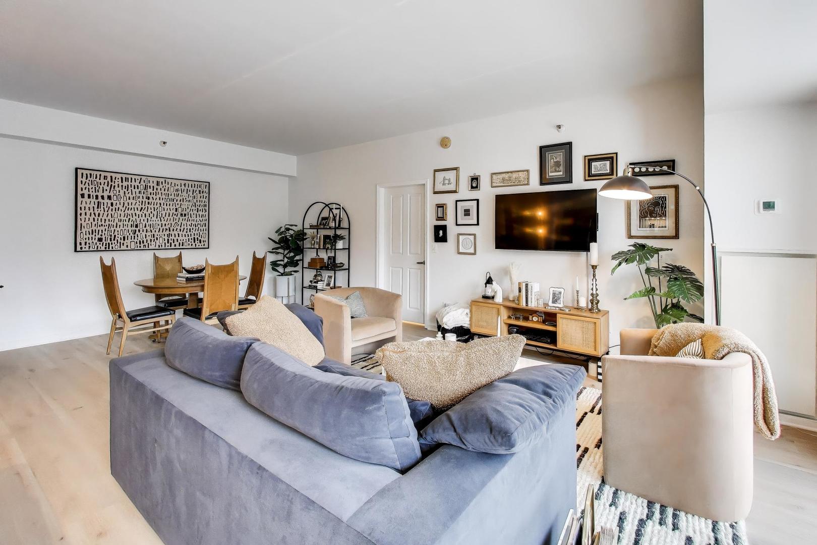 4848 N SHERIDAN Road Unit: 203