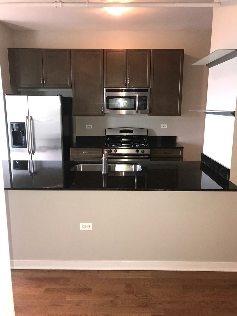 511 W Division Street Unit: 505