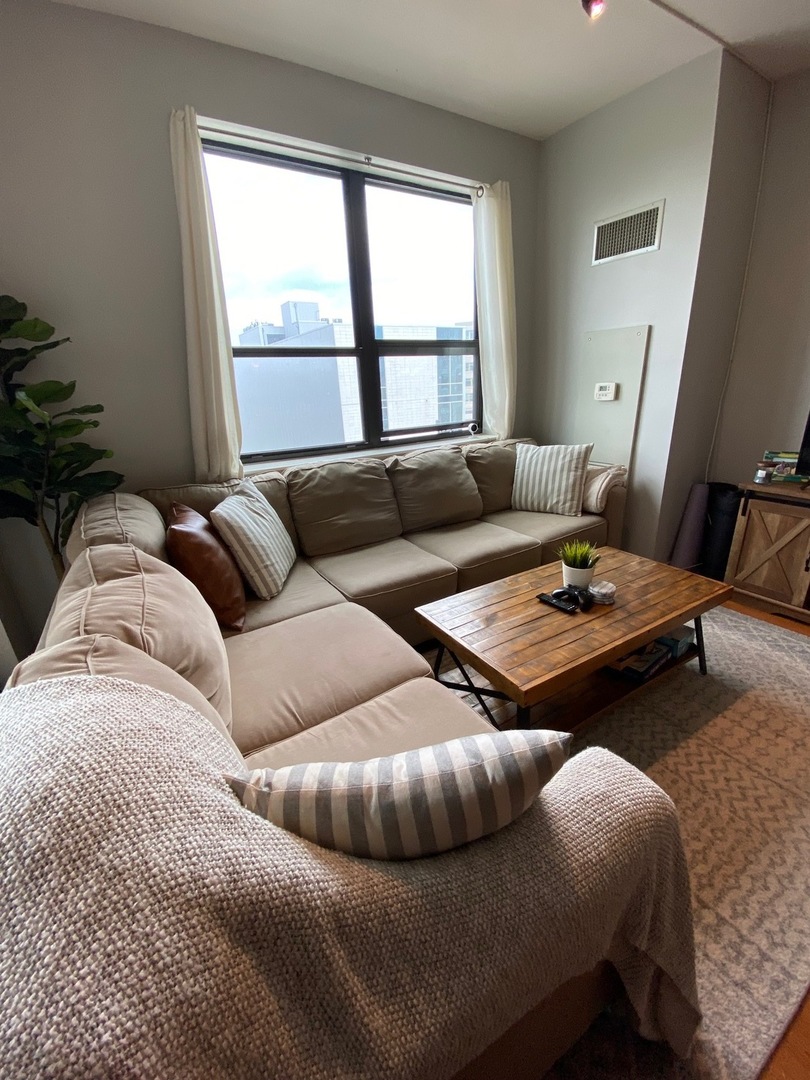 511 W Division Street Unit: 505