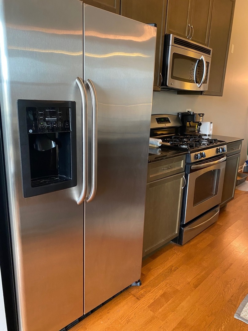 511 W Division Street Unit: 505