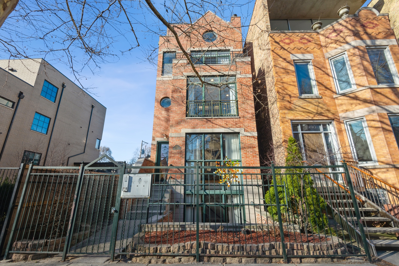 1932 W Crystal Street Unit: 1