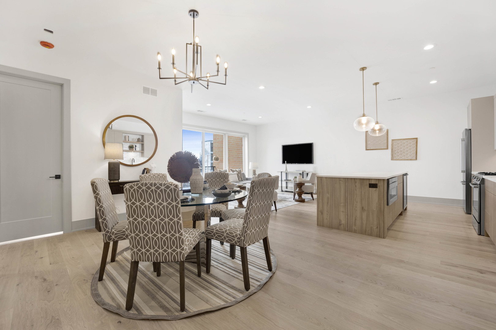 1548 W Ardmore Avenue Unit: 3E