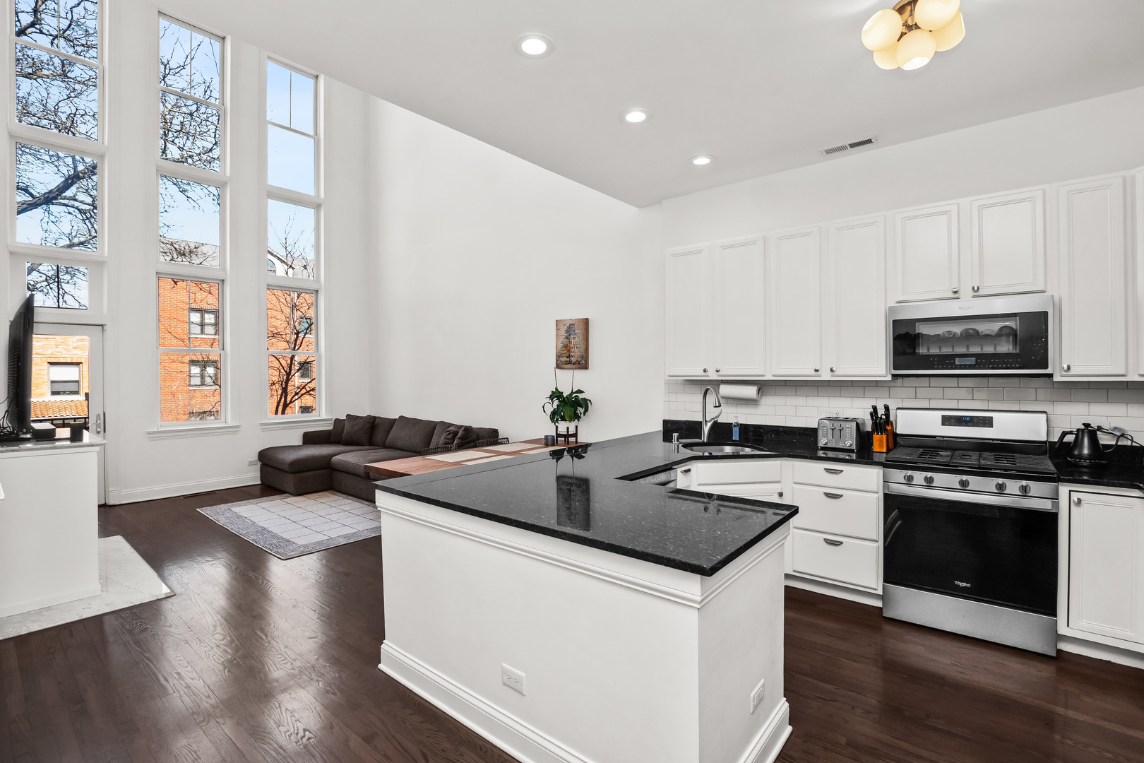 1507 W Diversey Parkway Unit: B