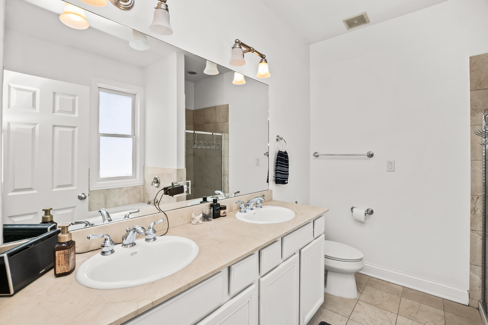 1507 W Diversey Parkway Unit: B