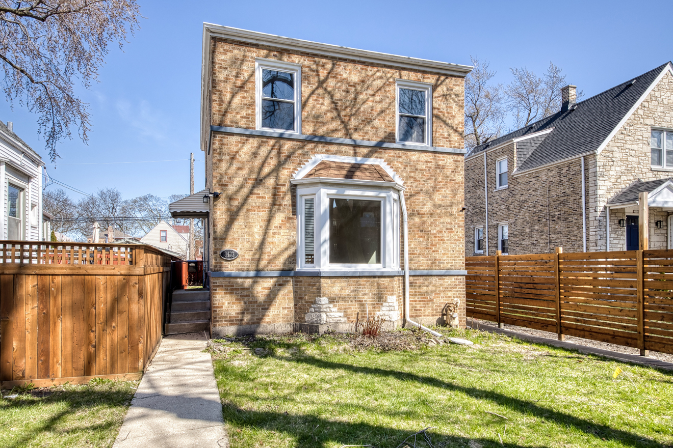 3423 N Springfield Avenue