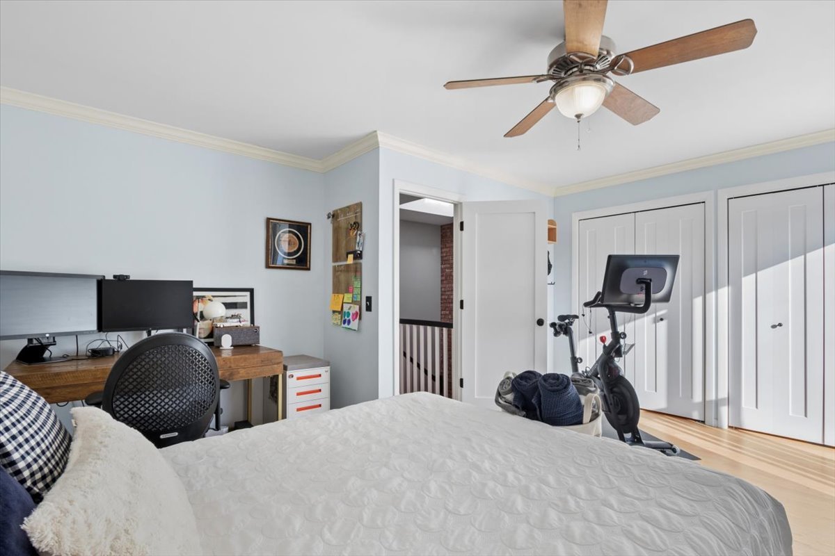 807 W Wolfram Street Unit: 6