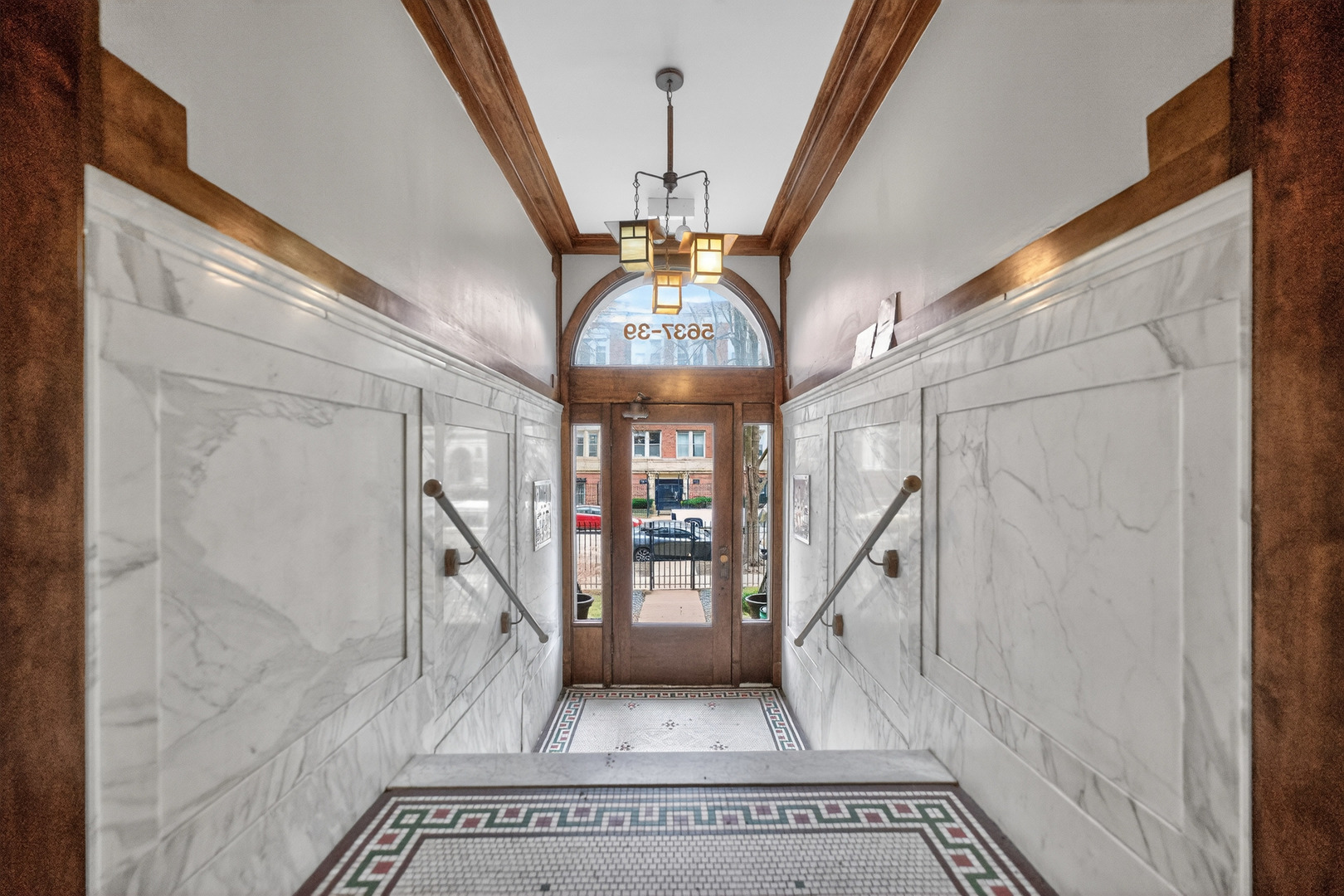 5639 N Kenmore Avenue Unit: 3
