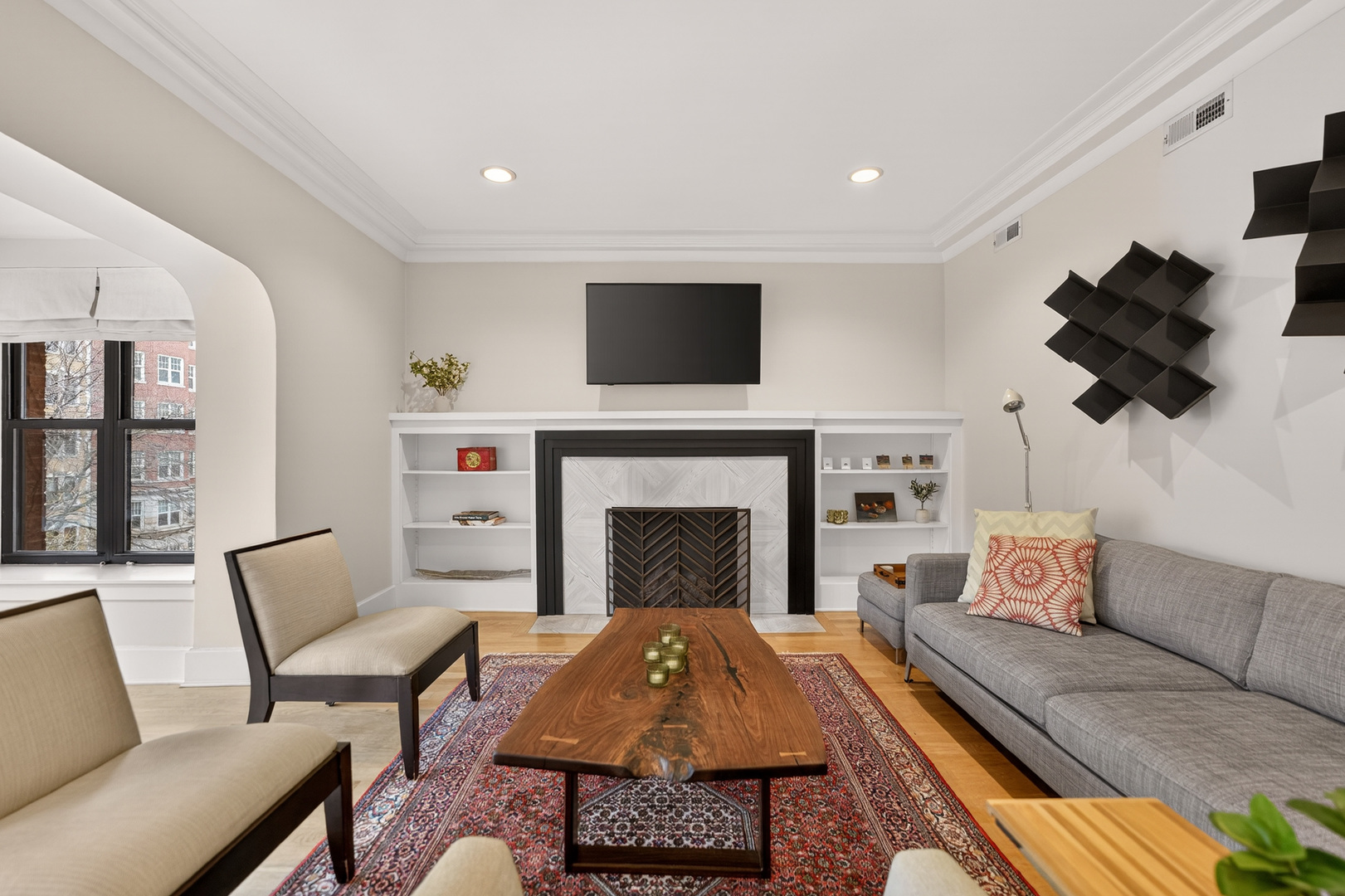 5639 N Kenmore Avenue Unit: 3