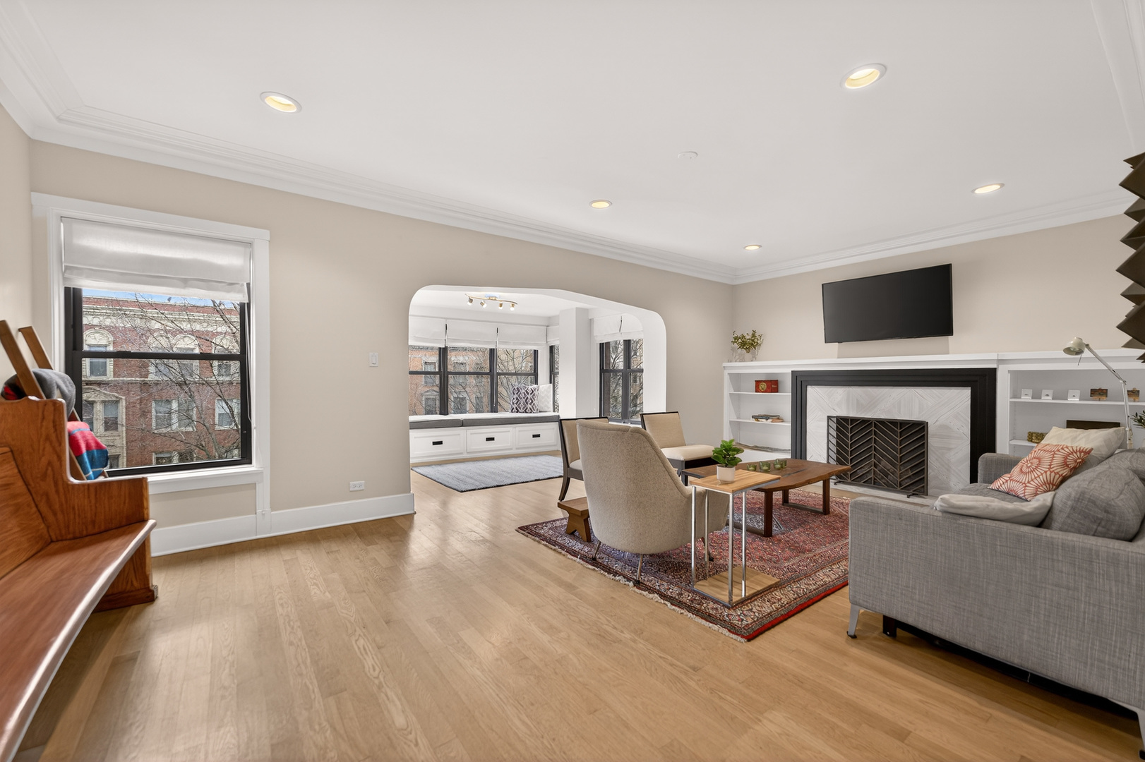 5639 N Kenmore Avenue Unit: 3