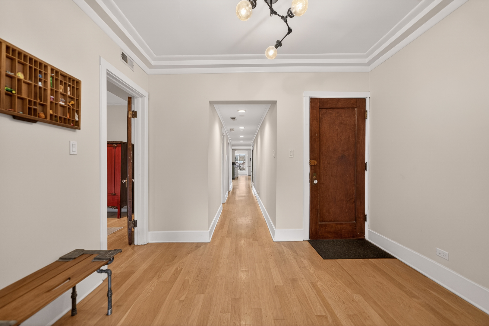5639 N Kenmore Avenue Unit: 3