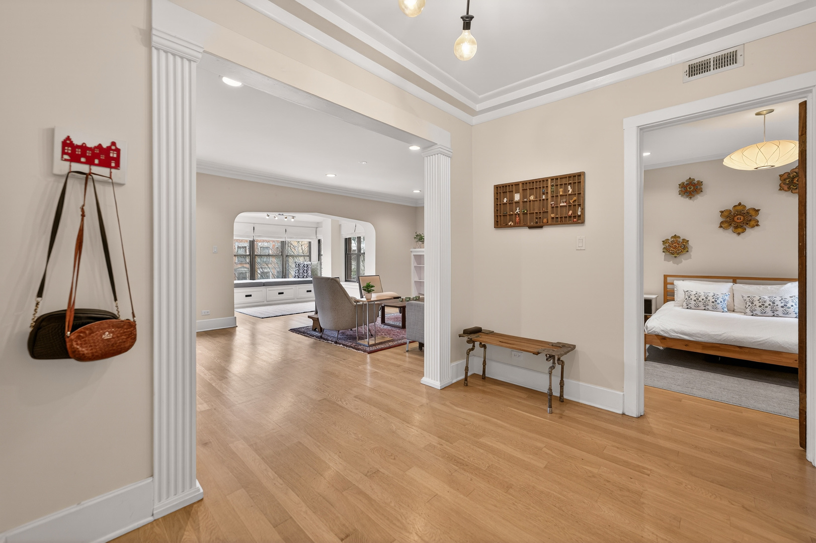 5639 N Kenmore Avenue Unit: 3