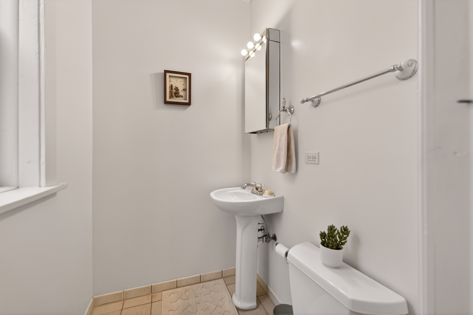 5639 N Kenmore Avenue Unit: 3