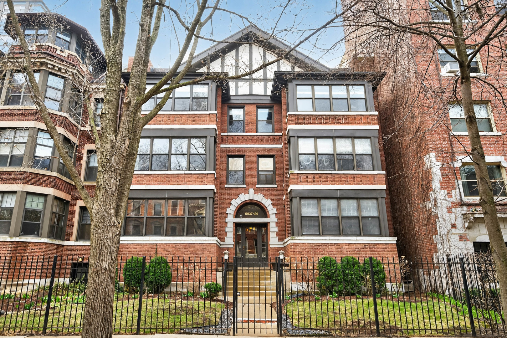 5639 N Kenmore Avenue Unit: 3