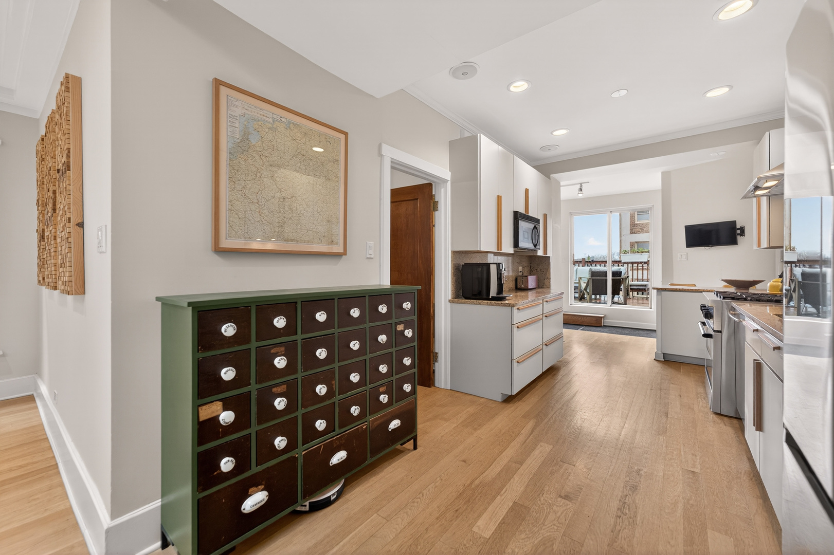 5639 N Kenmore Avenue Unit: 3