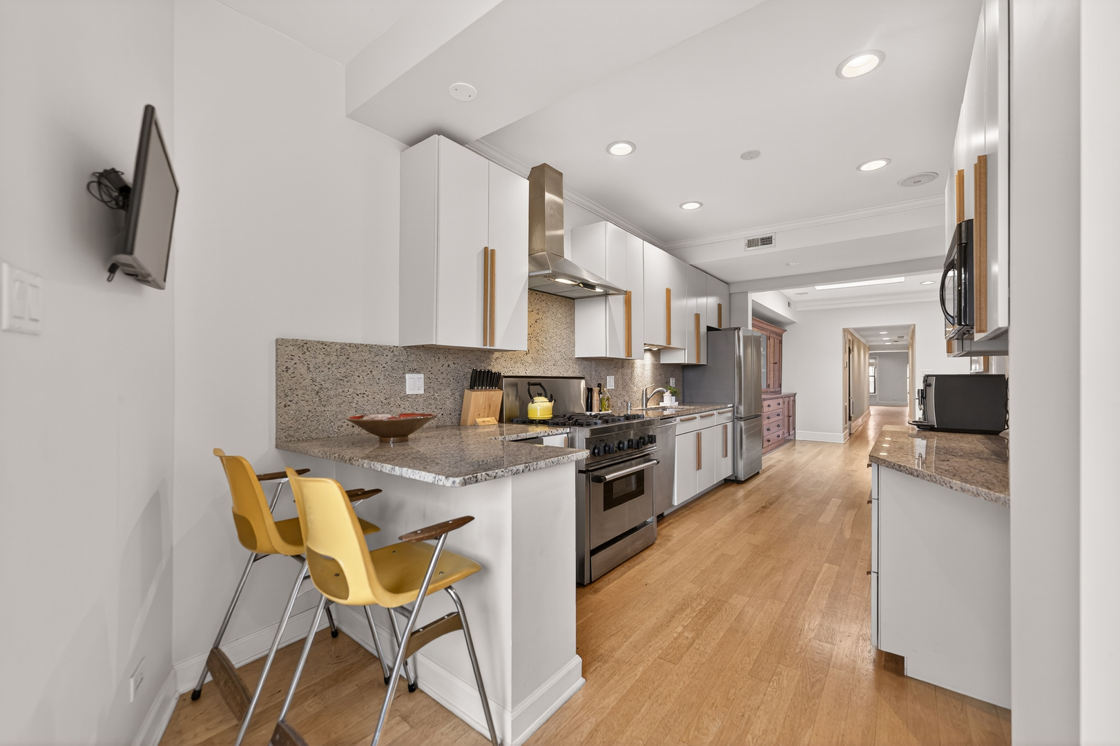 5639 N Kenmore Avenue Unit: 3