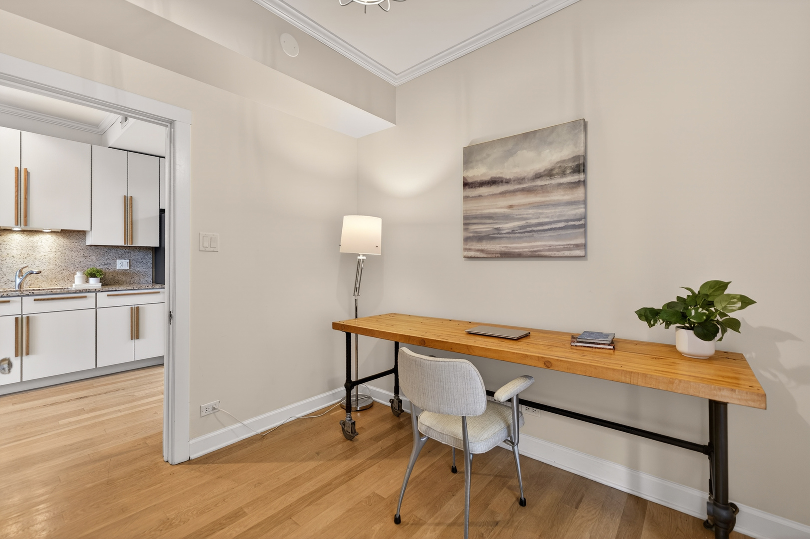 5639 N Kenmore Avenue Unit: 3