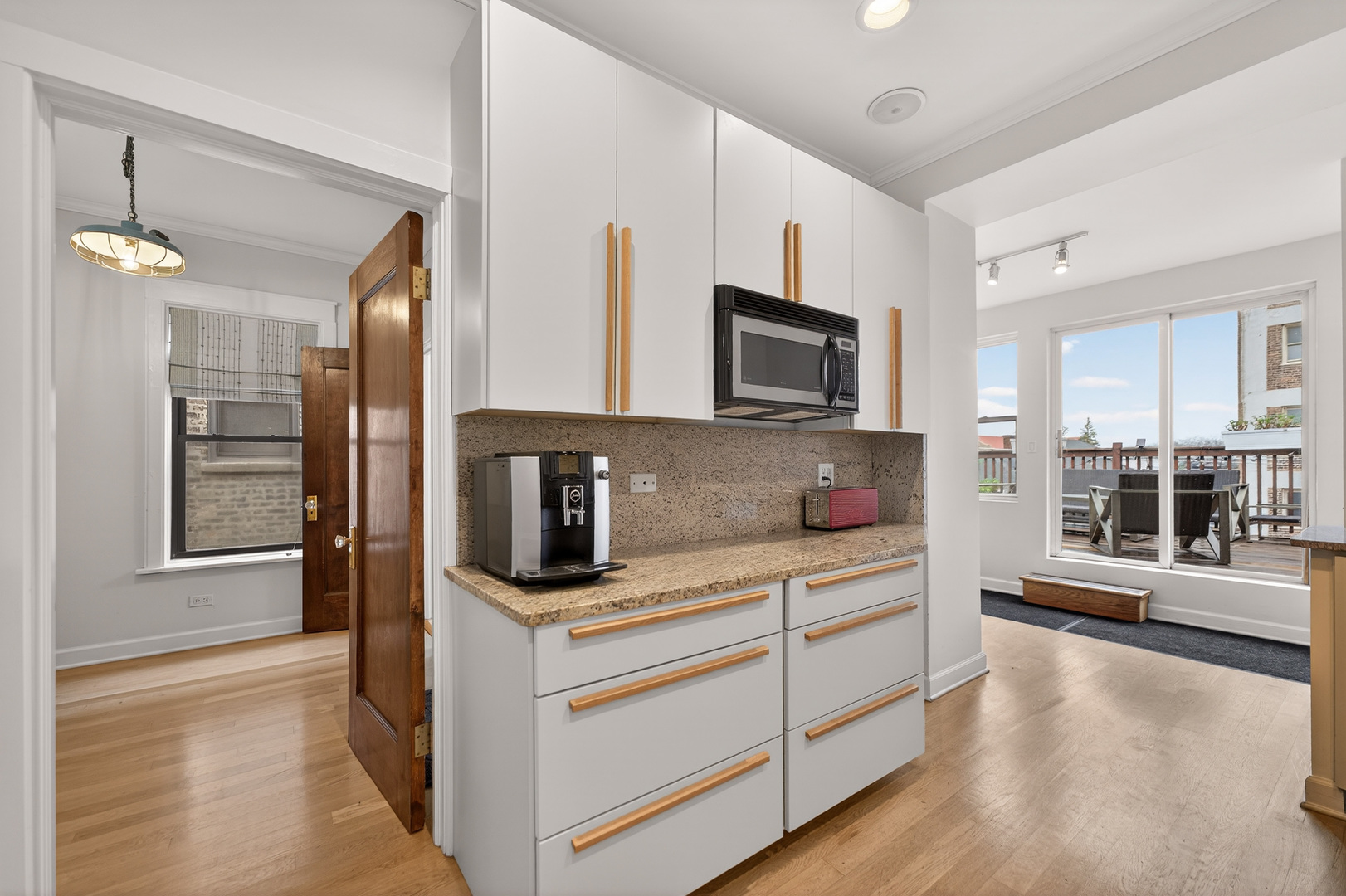 5639 N Kenmore Avenue Unit: 3