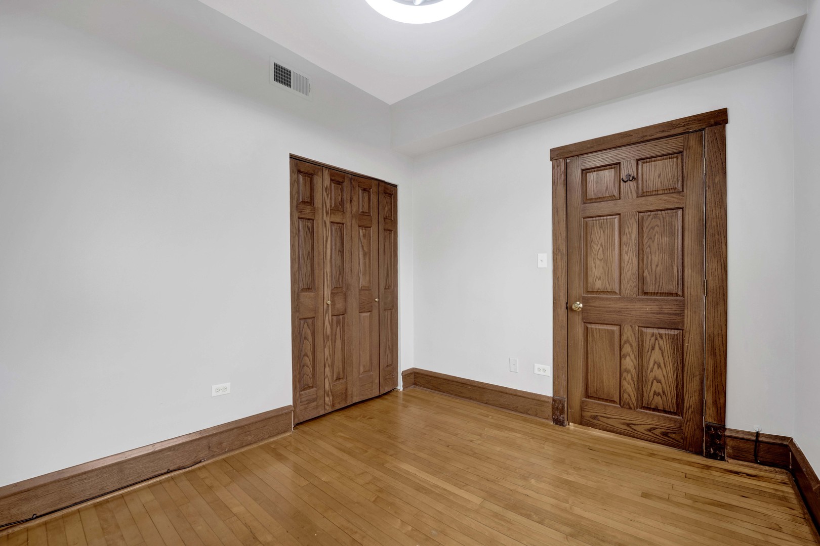 1528 W Ardmore Avenue Unit: 3W