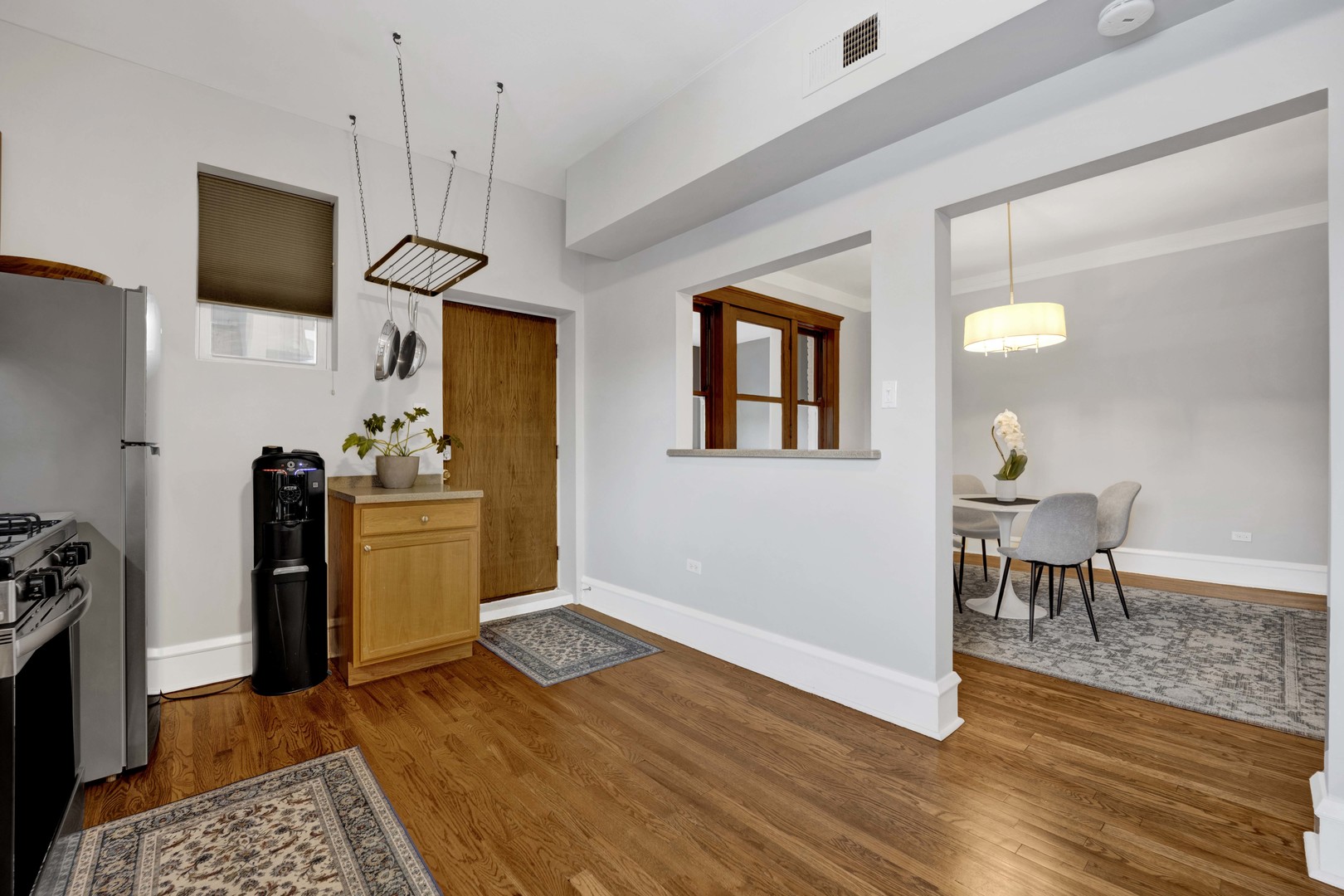 1528 W Ardmore Avenue Unit: 3W