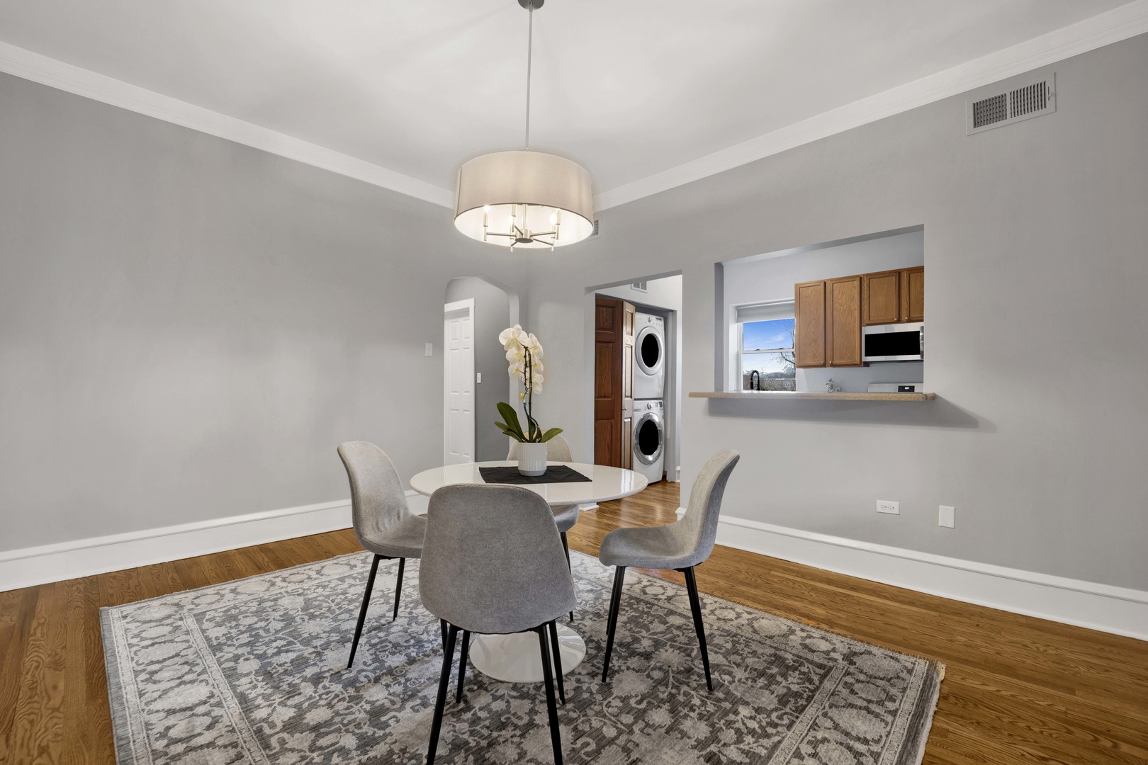 1528 W Ardmore Avenue Unit: 3W