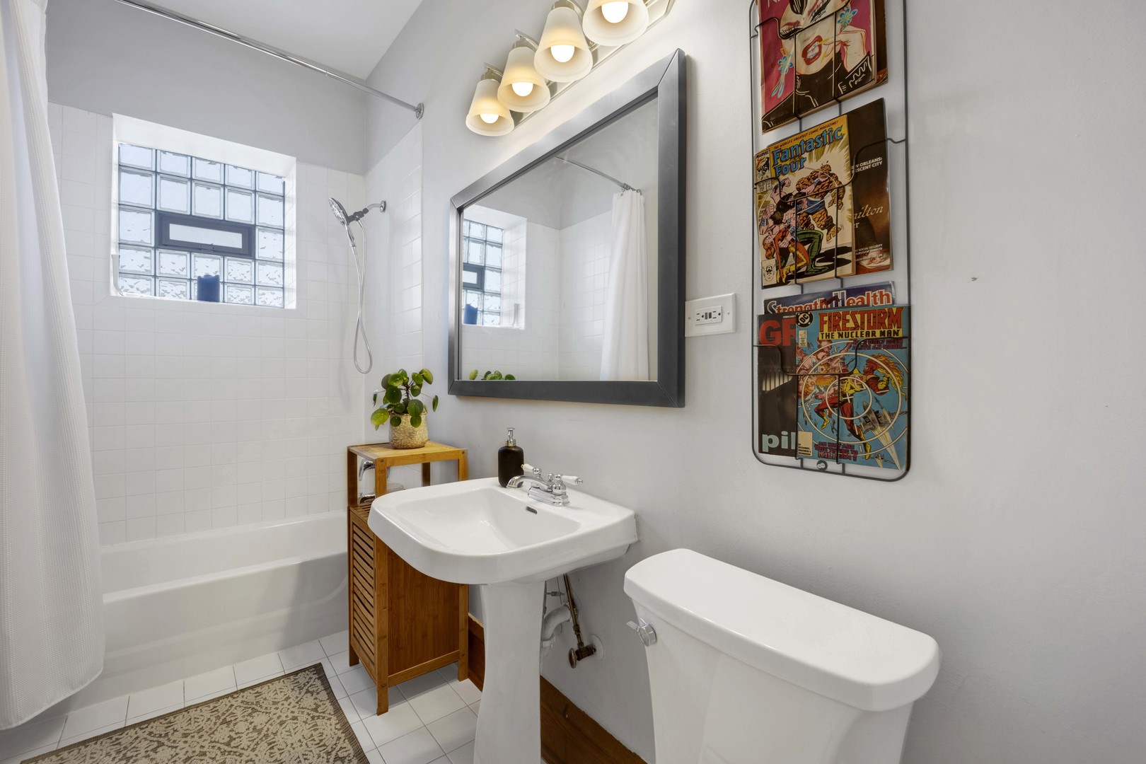 1528 W Ardmore Avenue Unit: 3W