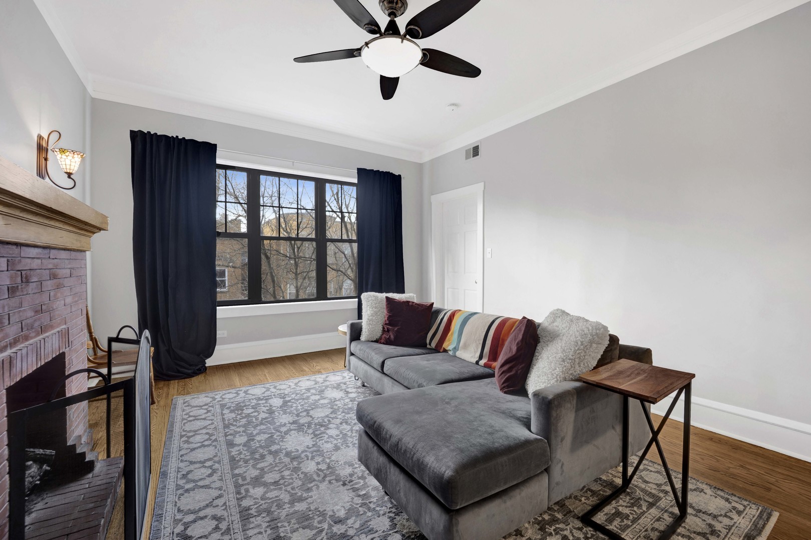 1528 W Ardmore Avenue Unit: 3W