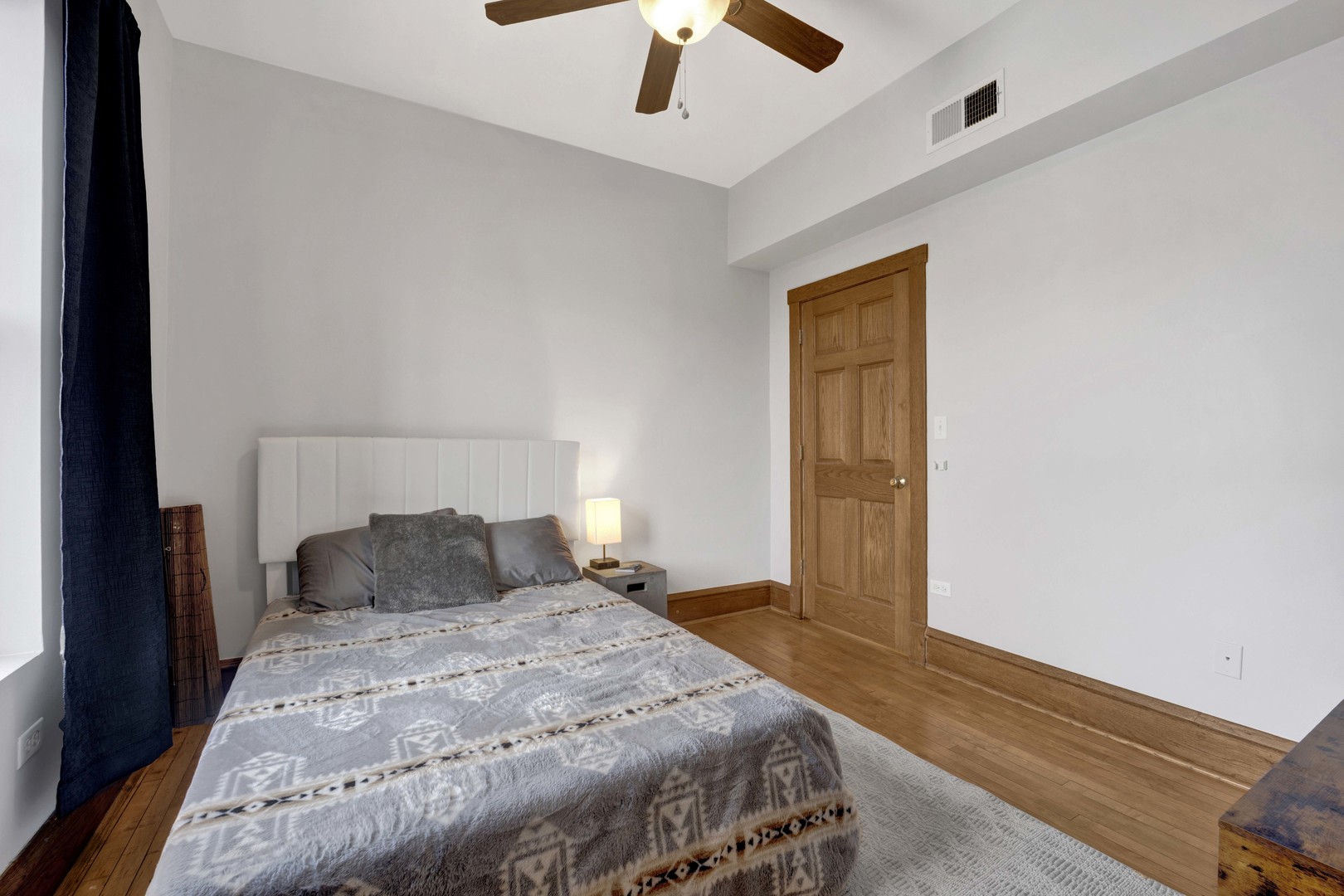 1528 W Ardmore Avenue Unit: 3W