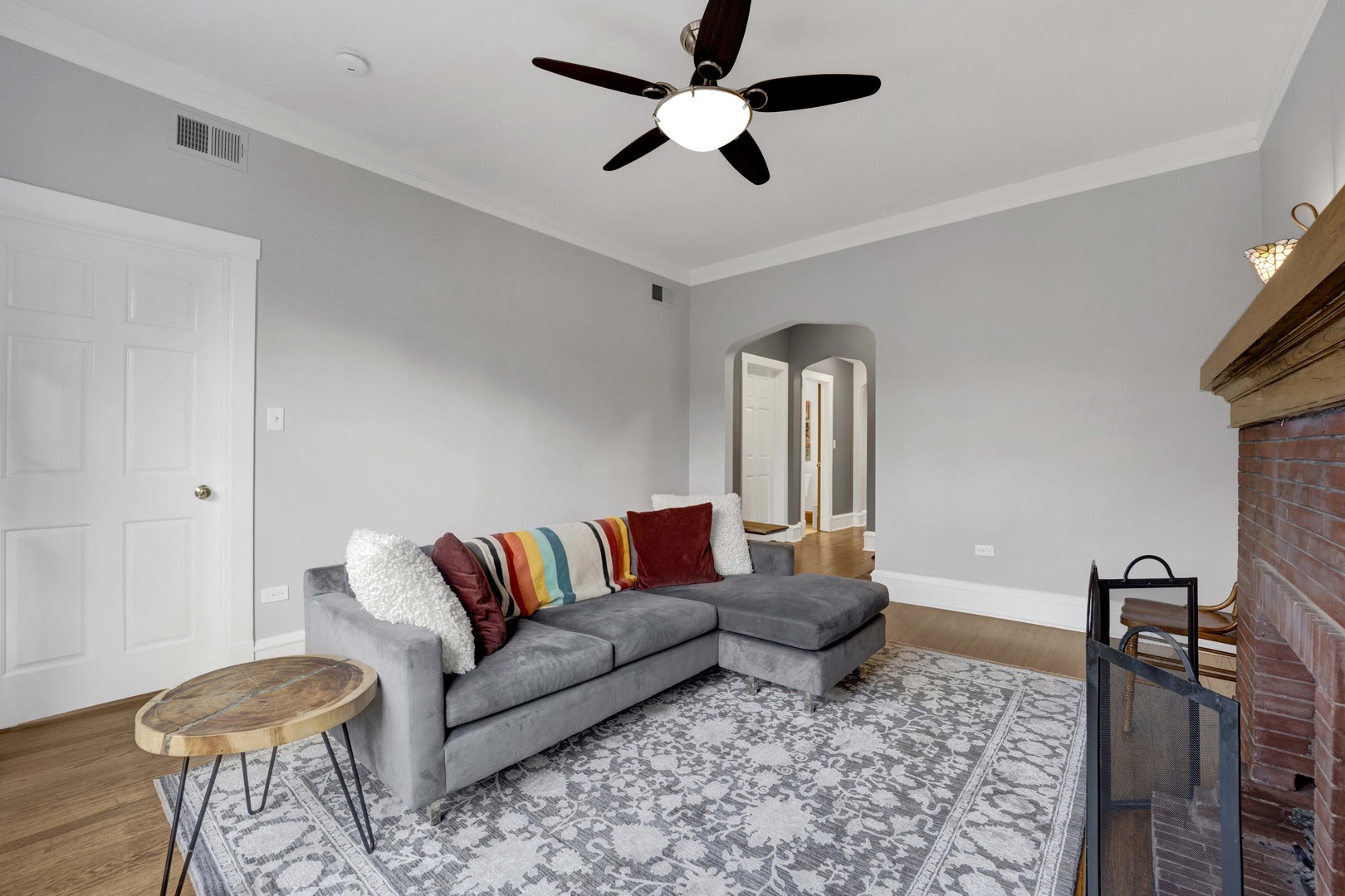1528 W Ardmore Avenue Unit: 3W