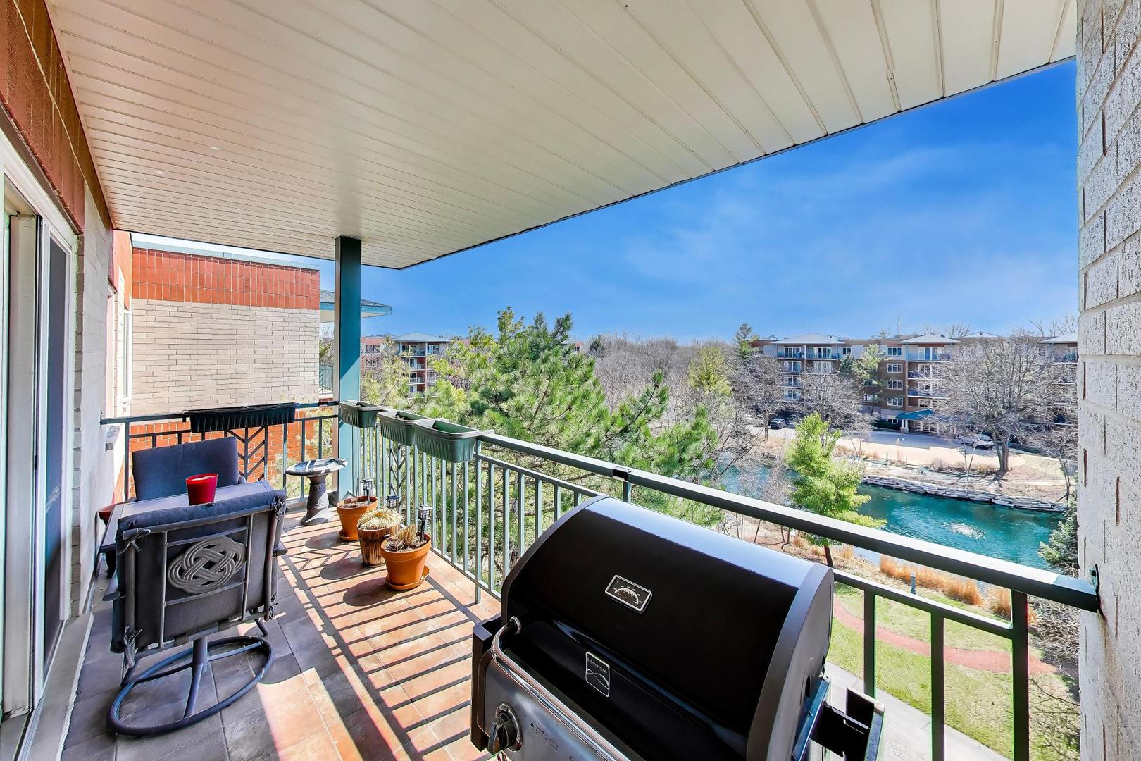 3940 W Bryn Mawr Avenue Unit: 501