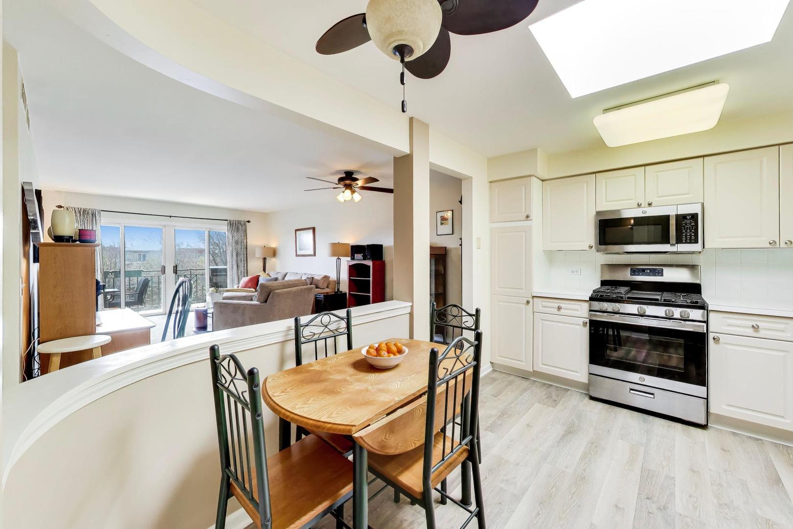 3940 W Bryn Mawr Avenue Unit: 501