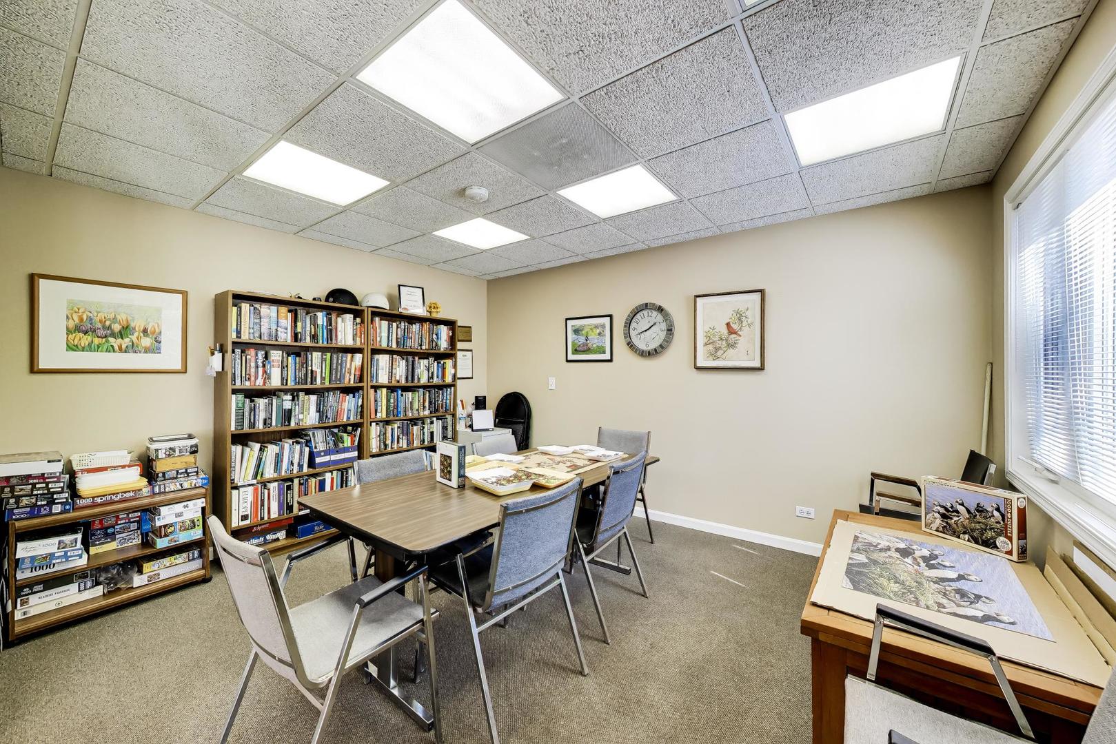 3940 W Bryn Mawr Avenue Unit: 501