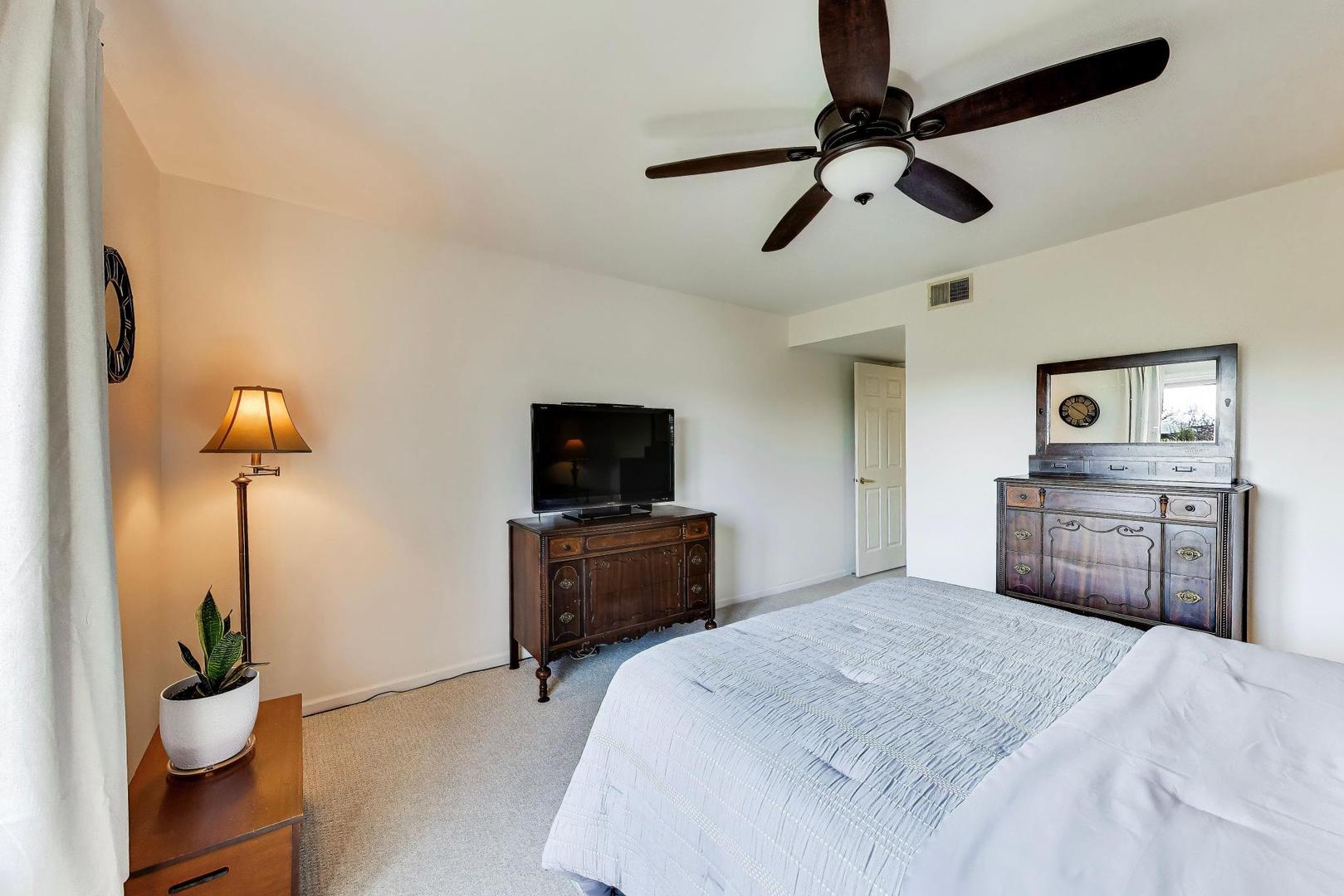 3940 W Bryn Mawr Avenue Unit: 501