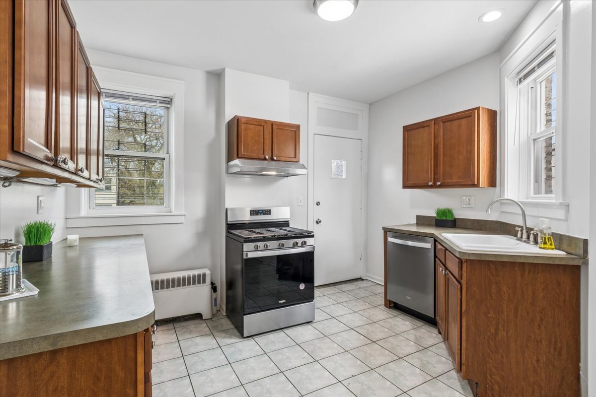 5414 N Broadway Street Unit: 2
