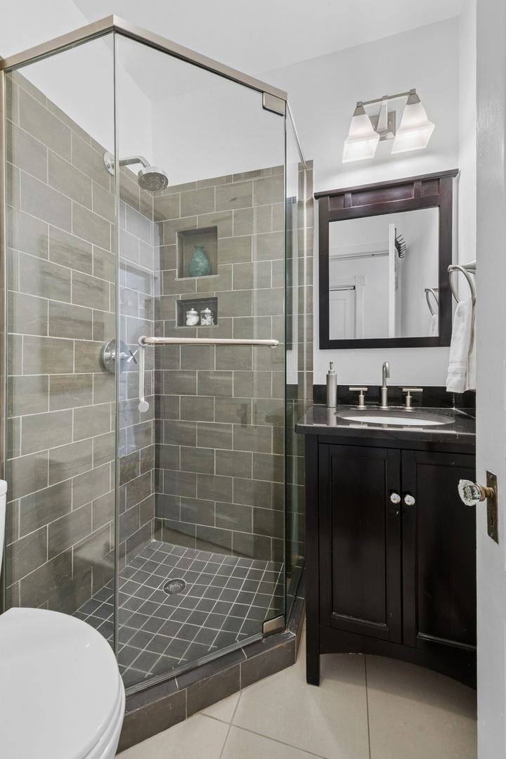 1170 W Armitage Avenue Unit: 2W