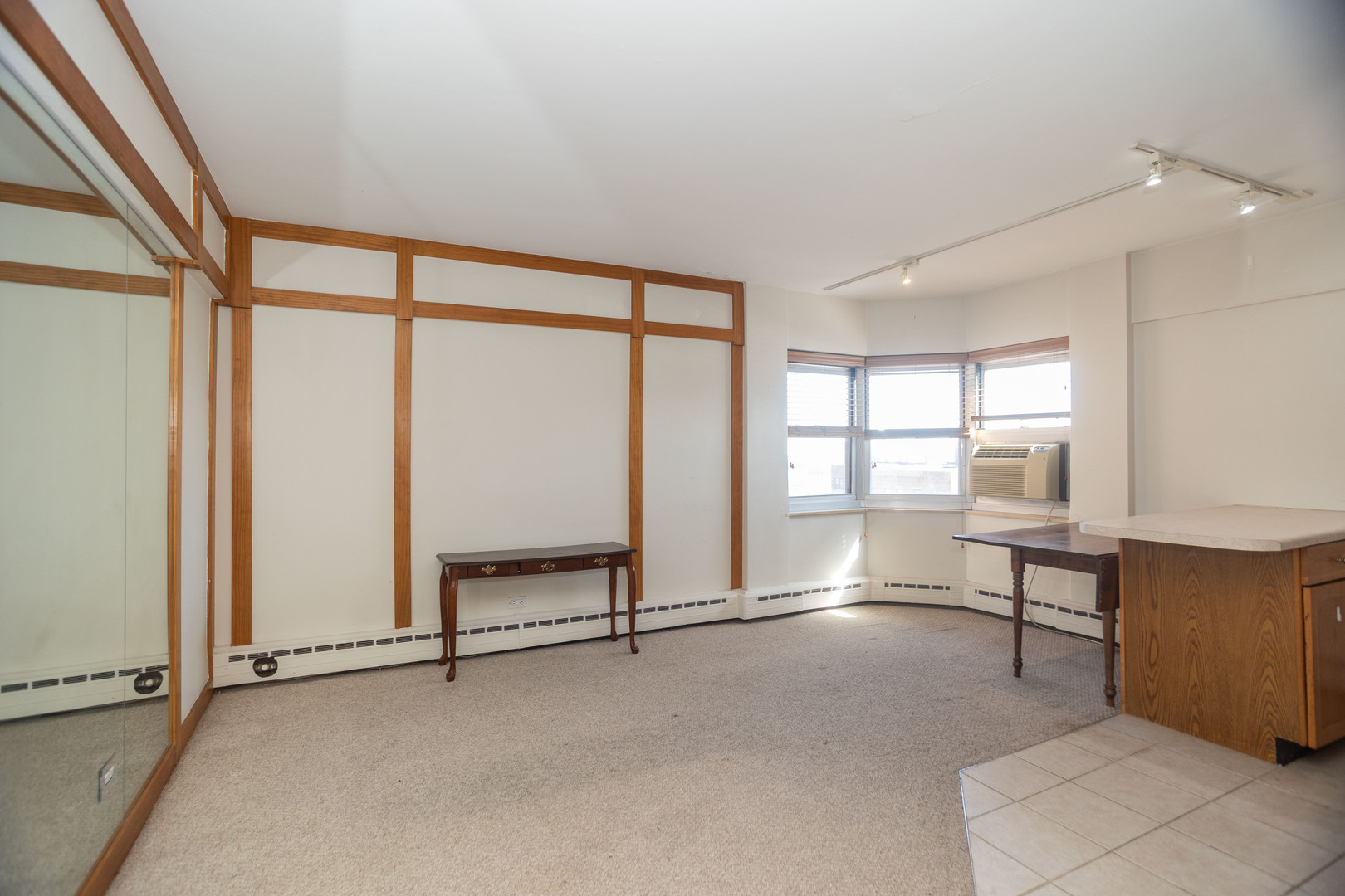 4960 N Marine Drive Unit: 1014