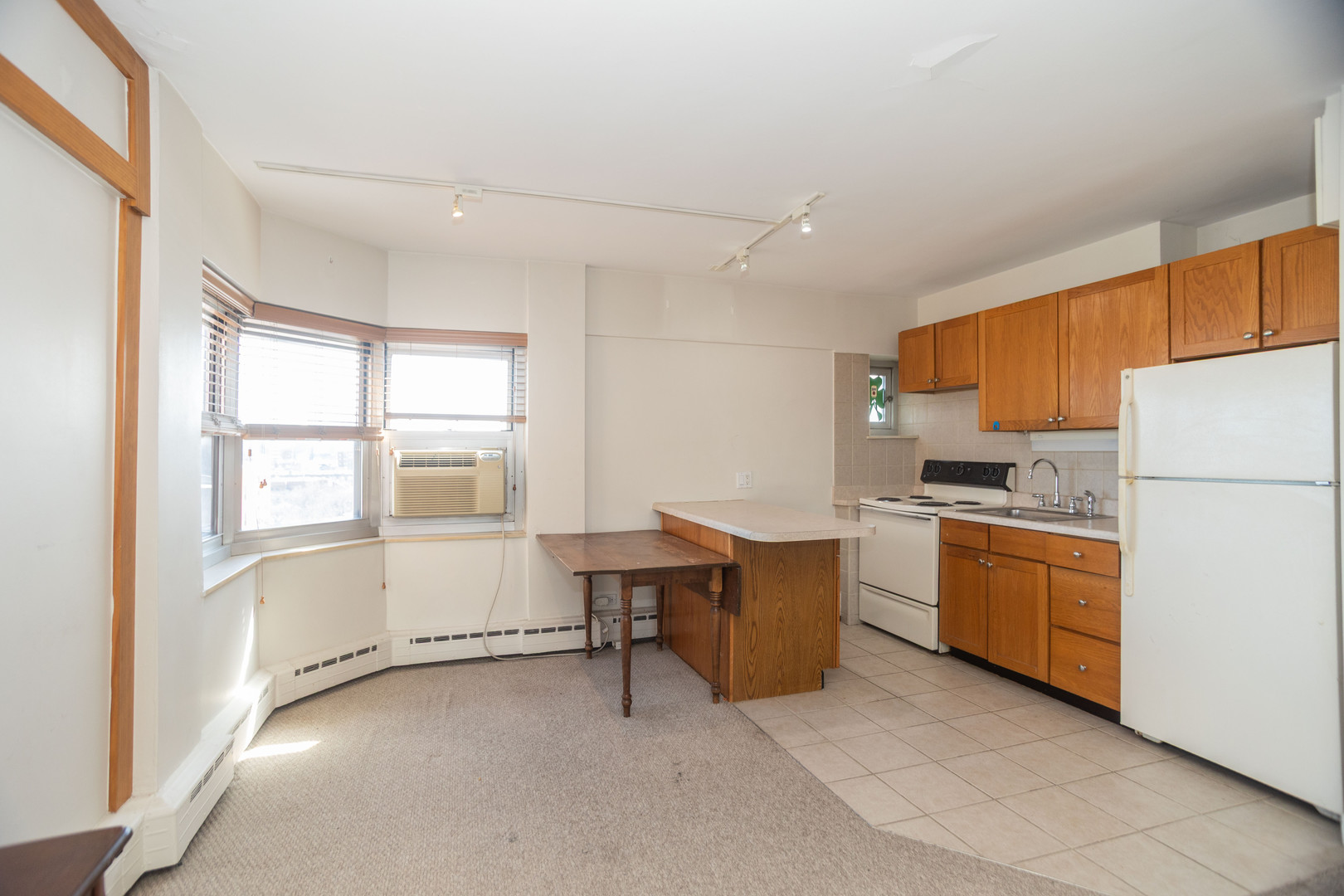 4960 N Marine Drive Unit: 1014