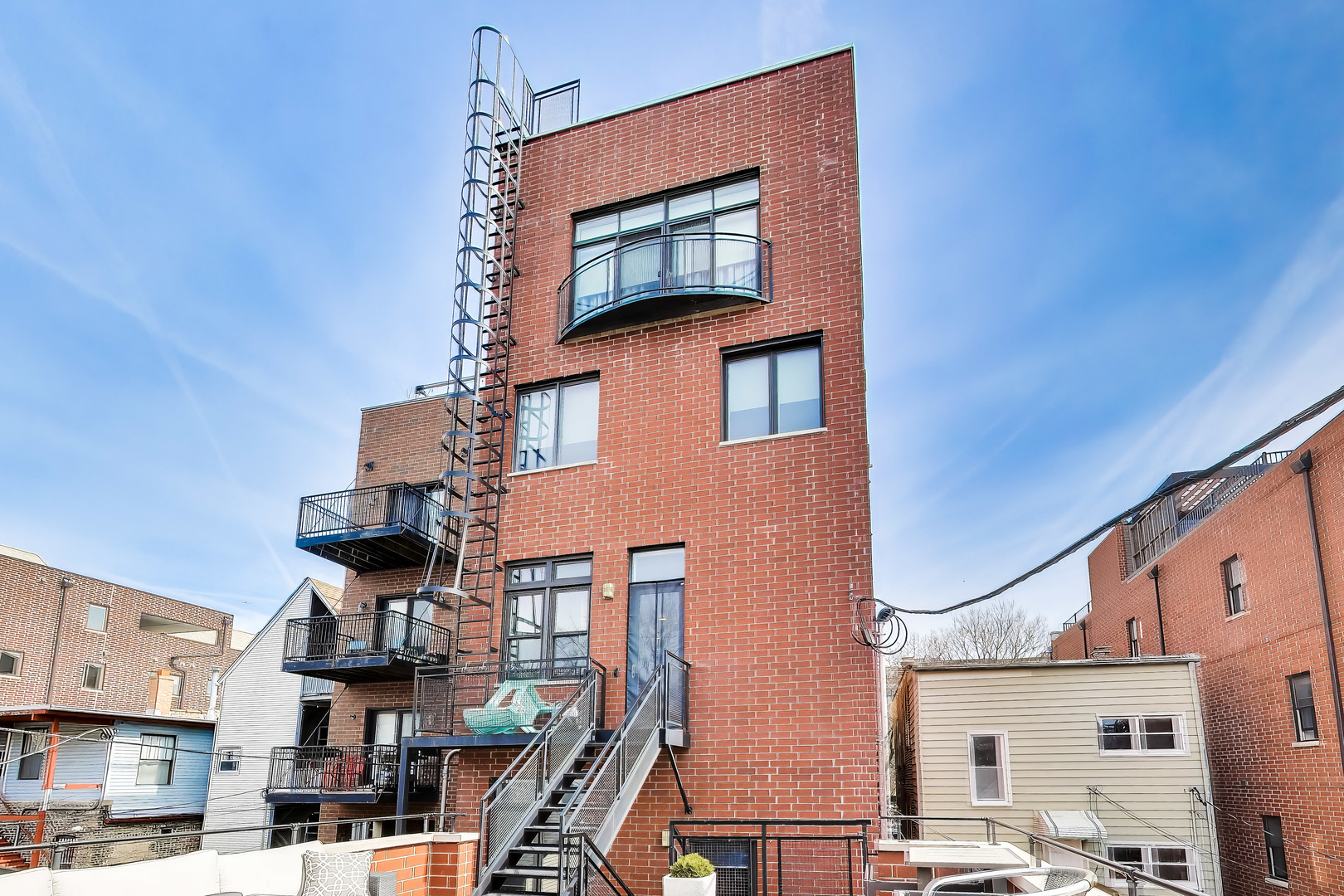 4842 N Damen Avenue Unit: 3