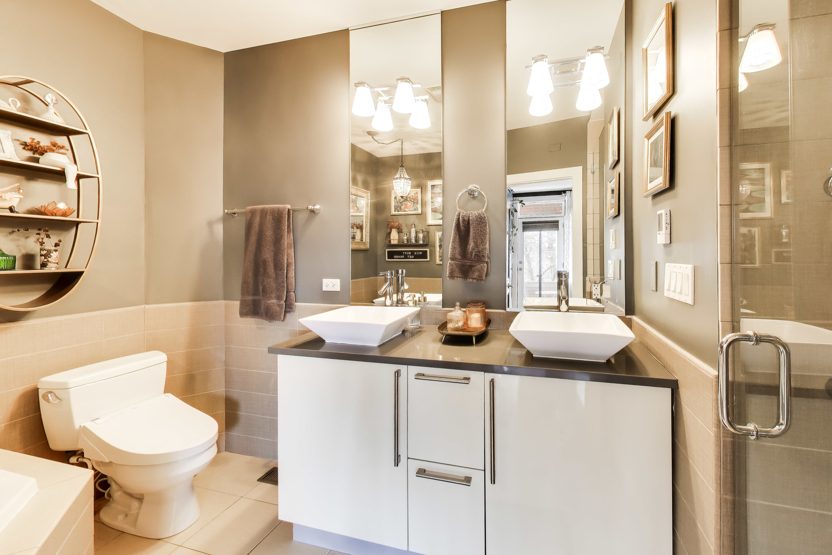 4842 N Damen Avenue Unit: 3