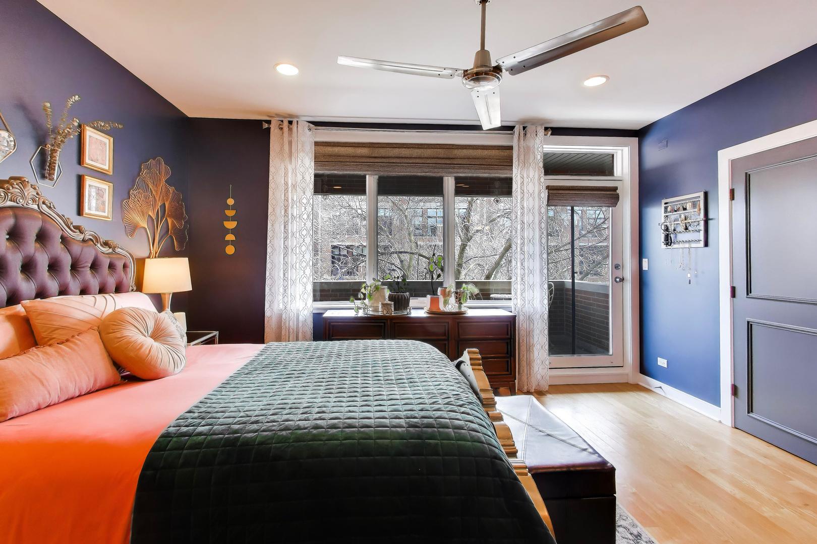 4842 N Damen Avenue Unit: 3